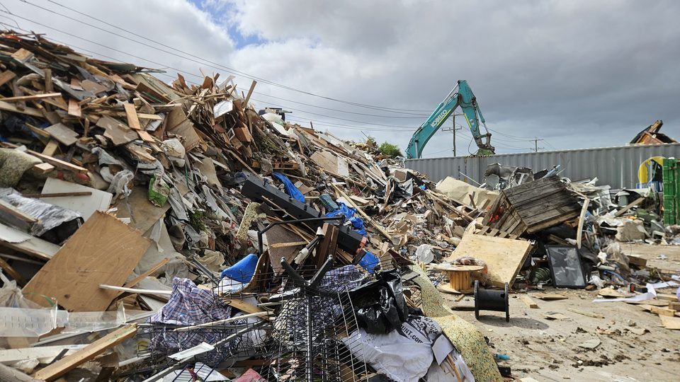 Waste sorting and recycling at Apex Bins Brooklyn transfer station